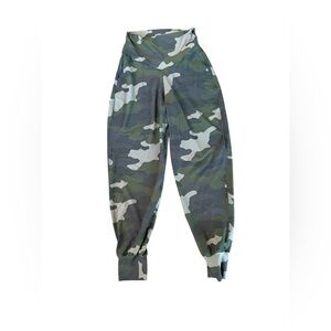 Offline by Aerie | Women's Camo High Waisted Joggers Size Medium